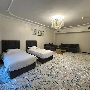 أجنحة على ساحة الحرم Medina