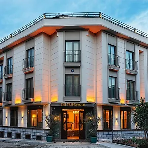 Triton 4*, Istambul Turquie
